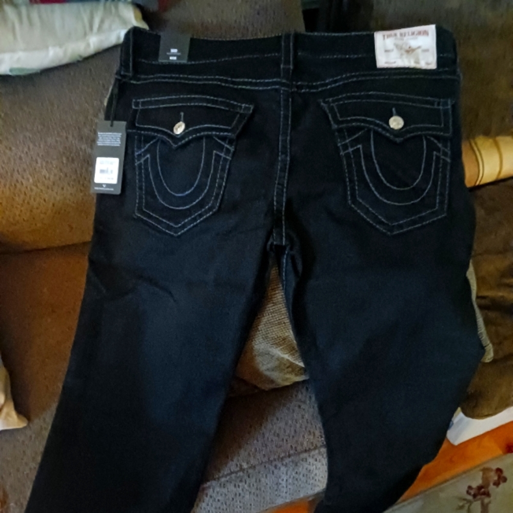 True Religion Ricky Flap Big-T Stitch Straight Jean, Style # 102157 Color: Blk